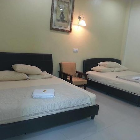 Casavilla Travellers Lodge Taiping Exteriör bild