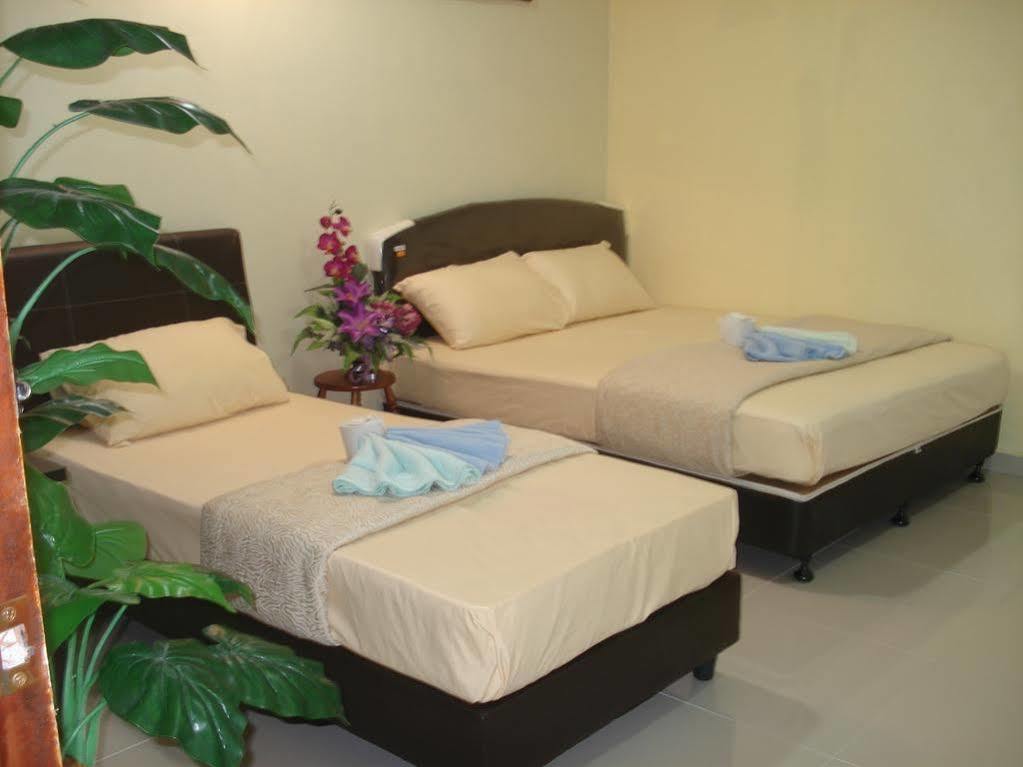 Casavilla Travellers Lodge Taiping Exteriör bild