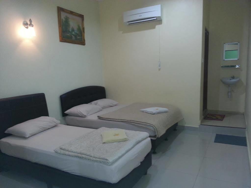 Casavilla Travellers Lodge Taiping Exteriör bild