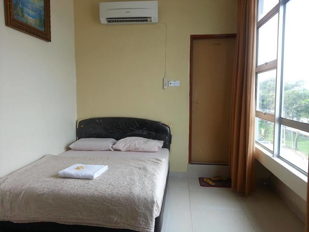 Casavilla Travellers Lodge Taiping Exteriör bild